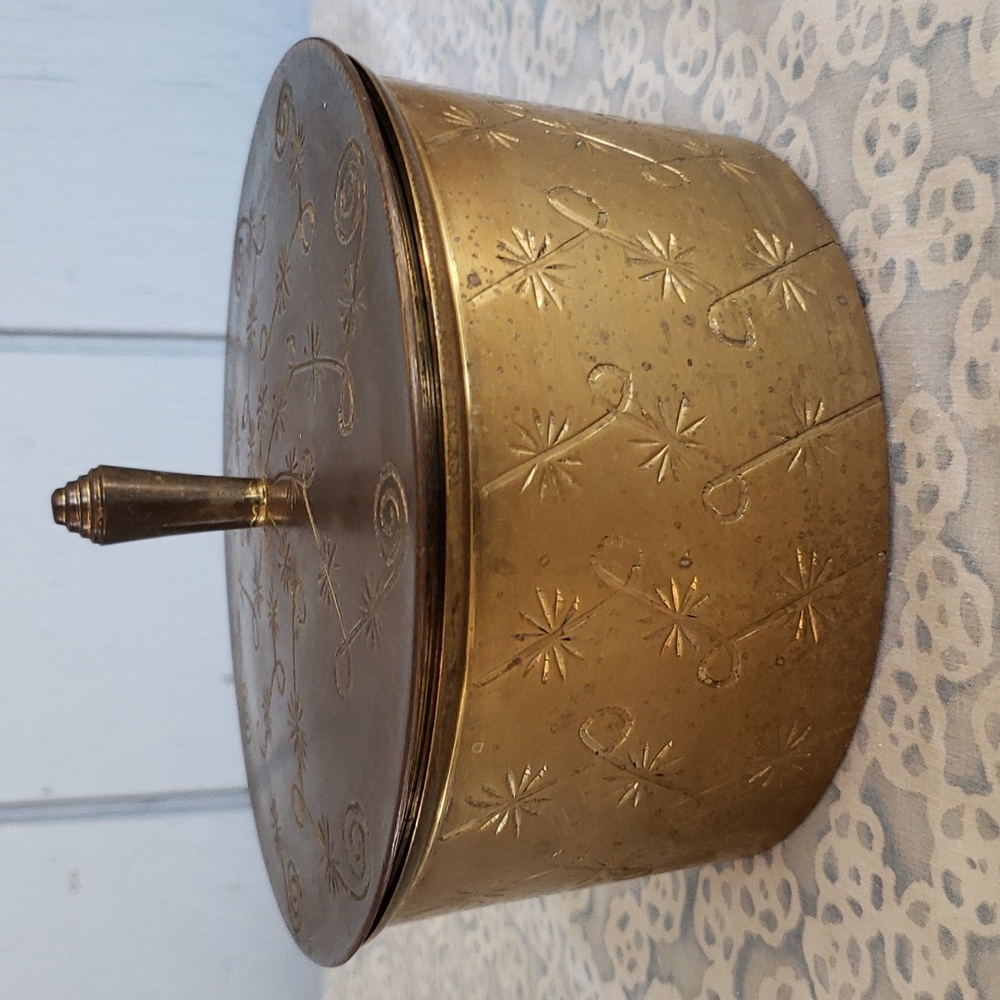 Metal Trinket Box Metal Round Box Round Metal Container with Lid Brass Trinket - Picture 16 of 16